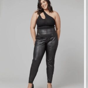 Spanx Vegan Leather Like Noir Black Shaping Jogger Pants, pockets, Medium